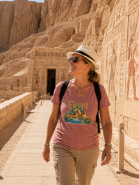 Egypt Women’s relaxed v-neck t-shirt