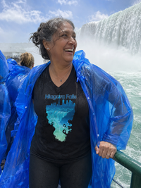 Niagara Falls Women’s relaxed v-neck t-shirt